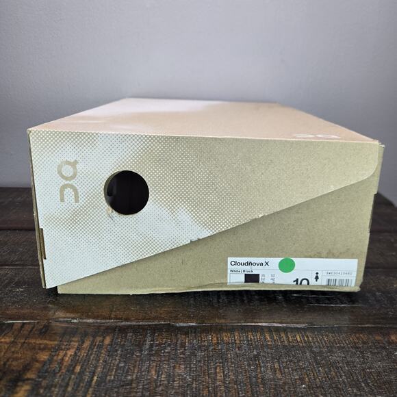 NEW ON Cloudnova X Womens Size 10 Comfy Running Shoes Sneakers Gym White Black - Picture 12 of 12